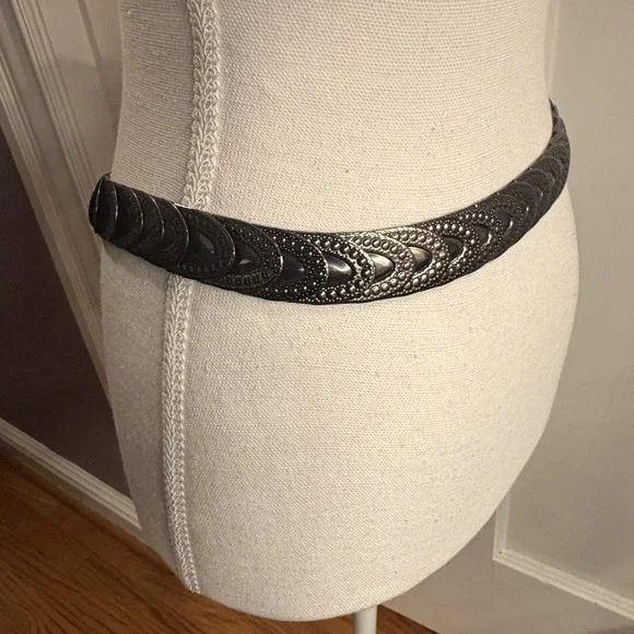 Womens Hammered Metal Stretch Belt Rhinestone Buckle Size M/L - Picture 6 of 7